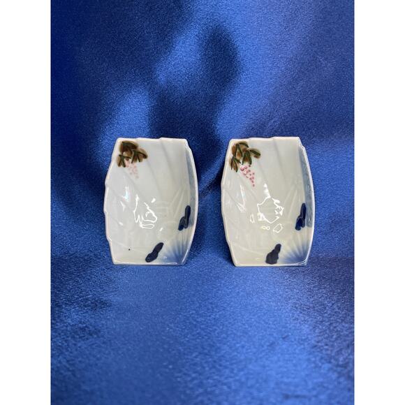 Pair of Porcelain Rectangle Sushi Sauce Dishes Accented with Blue - Picture 3 of 4